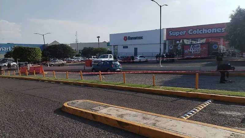 Balacera registrada en Plaza Centro Sur 1